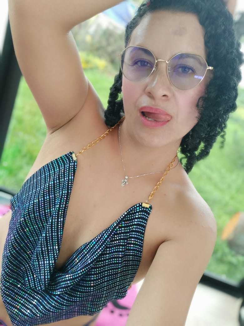 nikol32 photo 2