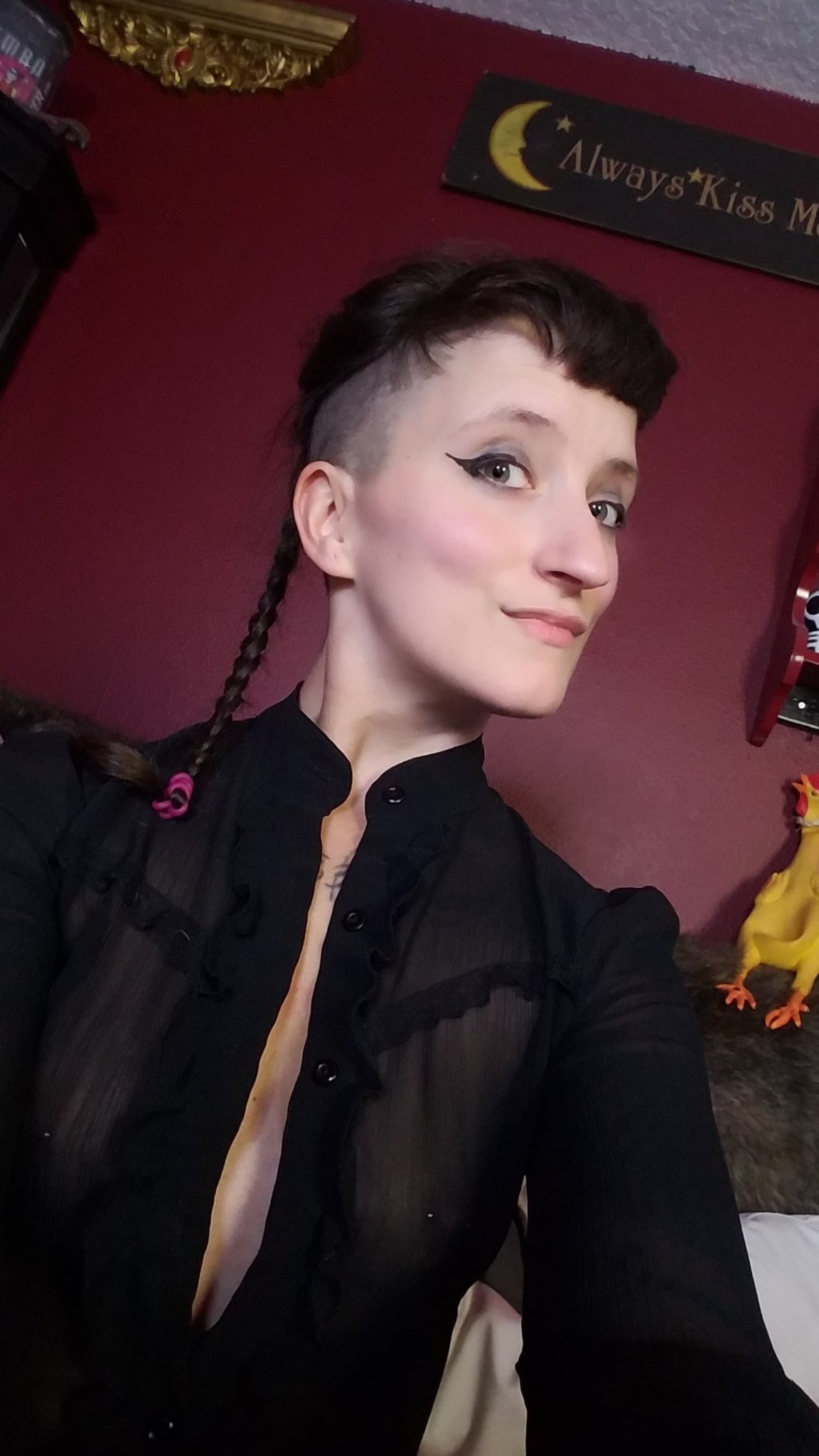 MissQuinCam photo 2