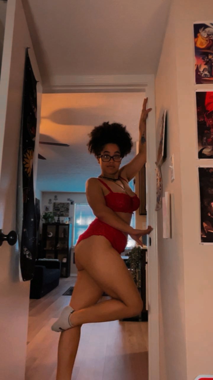 PrincessBiancaHoney photo 18