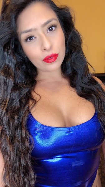 LatinSandra photo 9