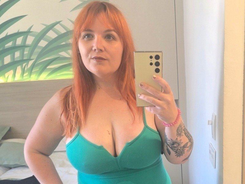 RaunchyRoxie photo 1
