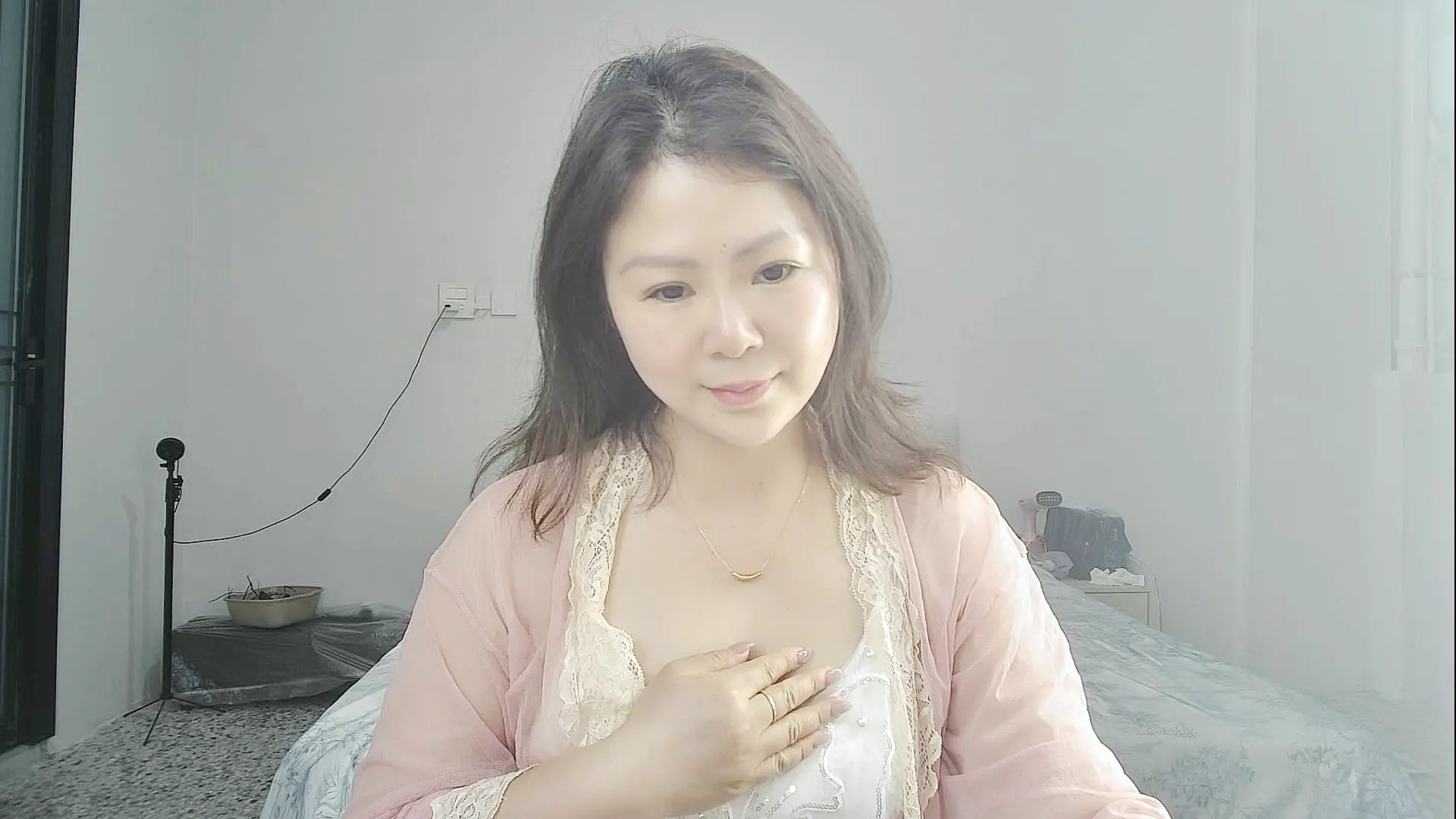 GunaSophie photo 3