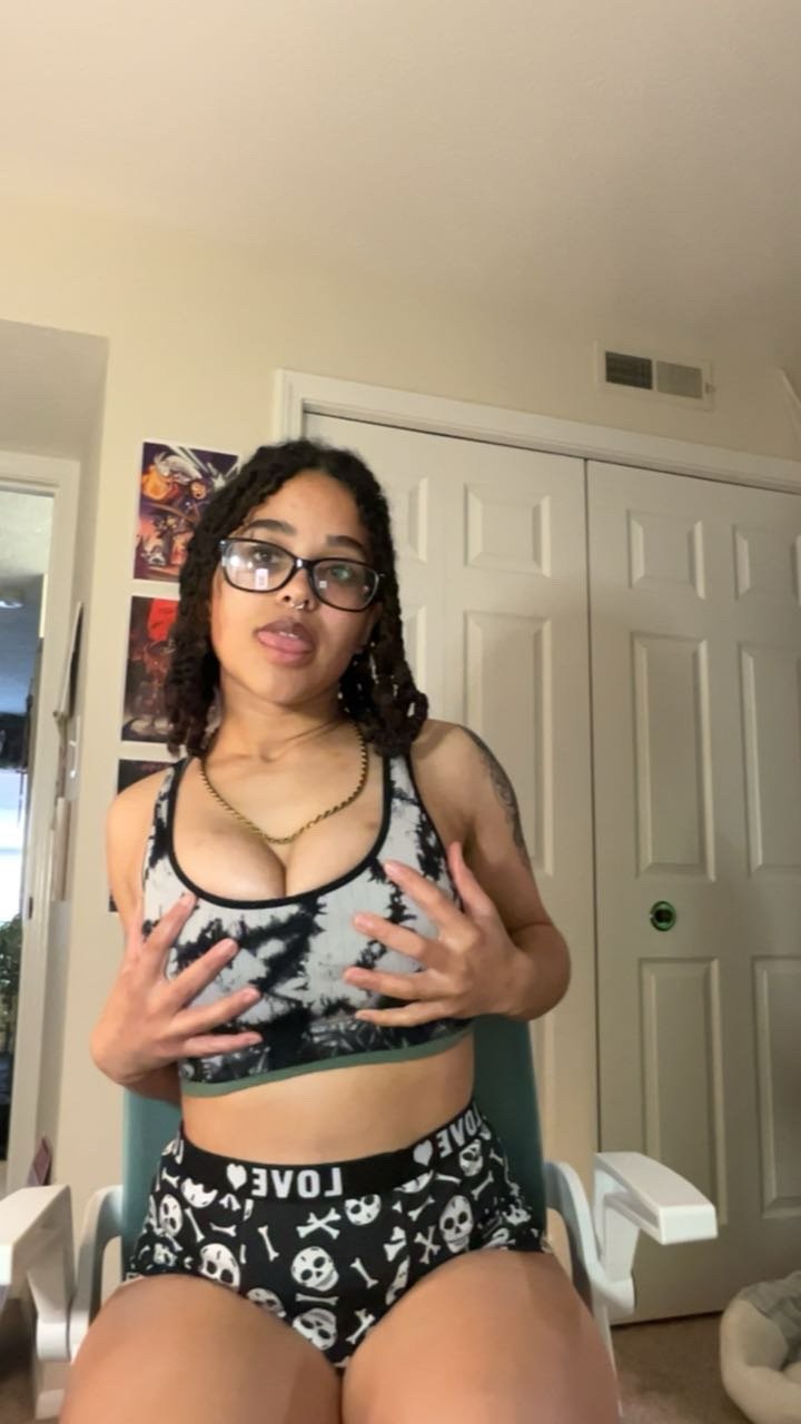 PrincessBiancaHoney photo 9