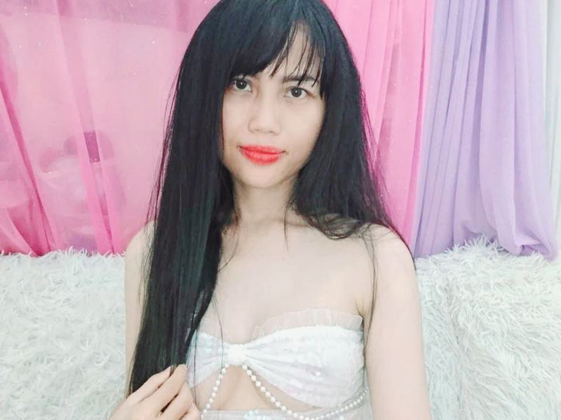 MinaBae00 photo 1