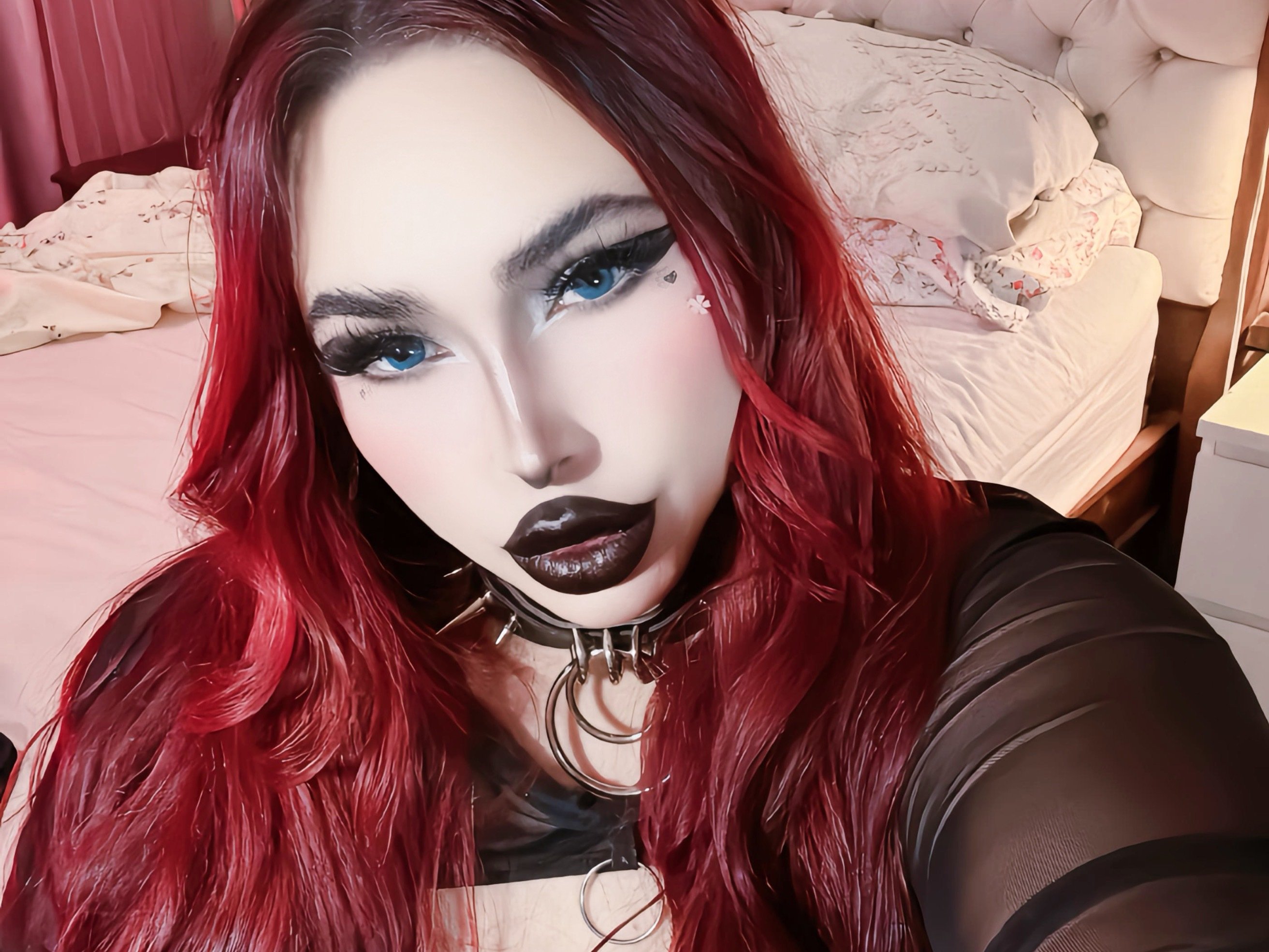 belledarkgoddess photo 1