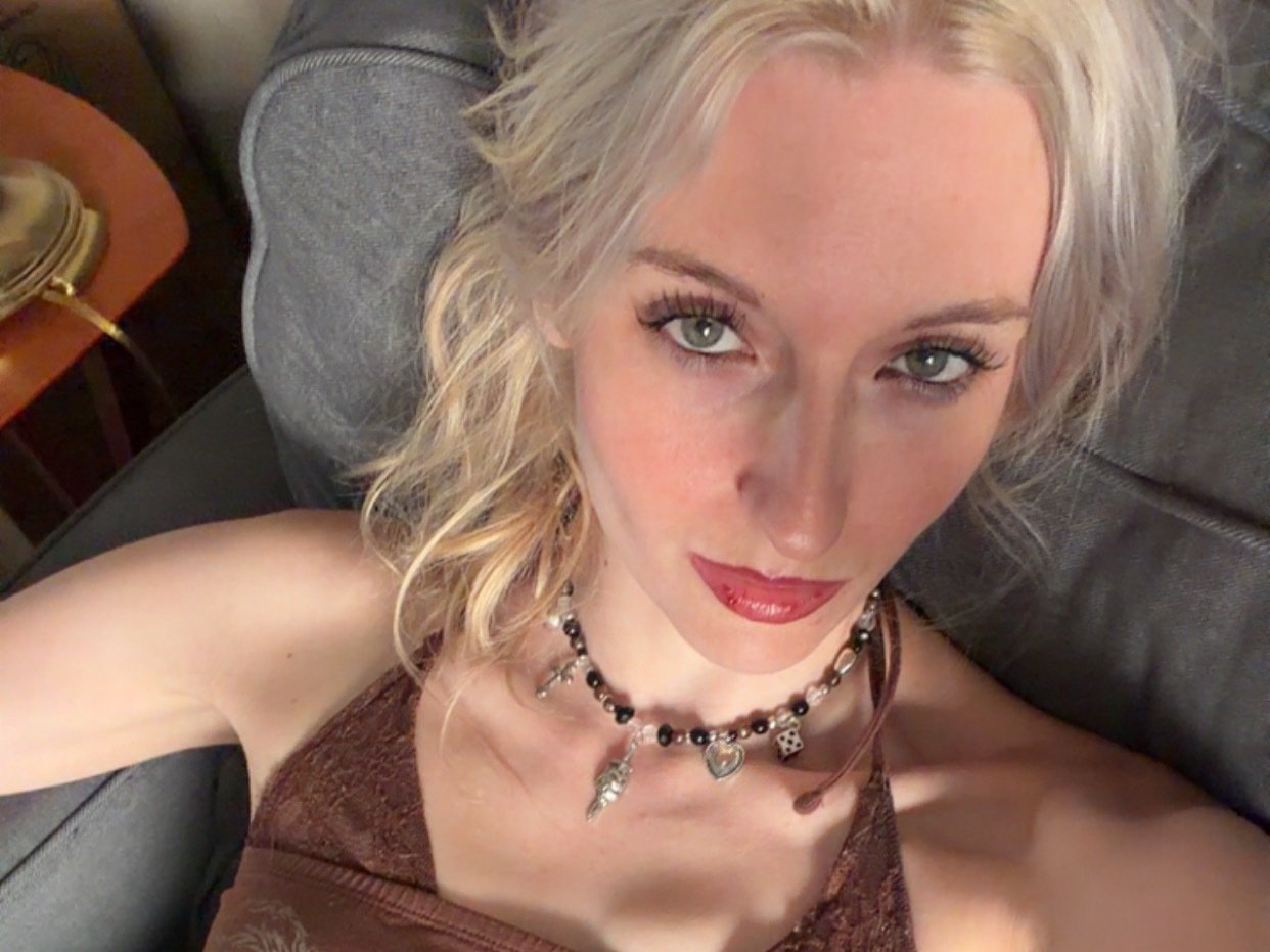 VenusHoneyXO photo 1