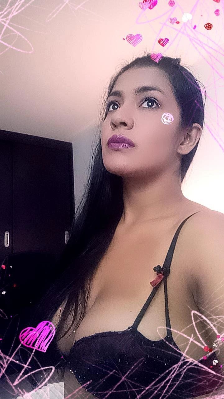 ArianithaaXoX photo 92