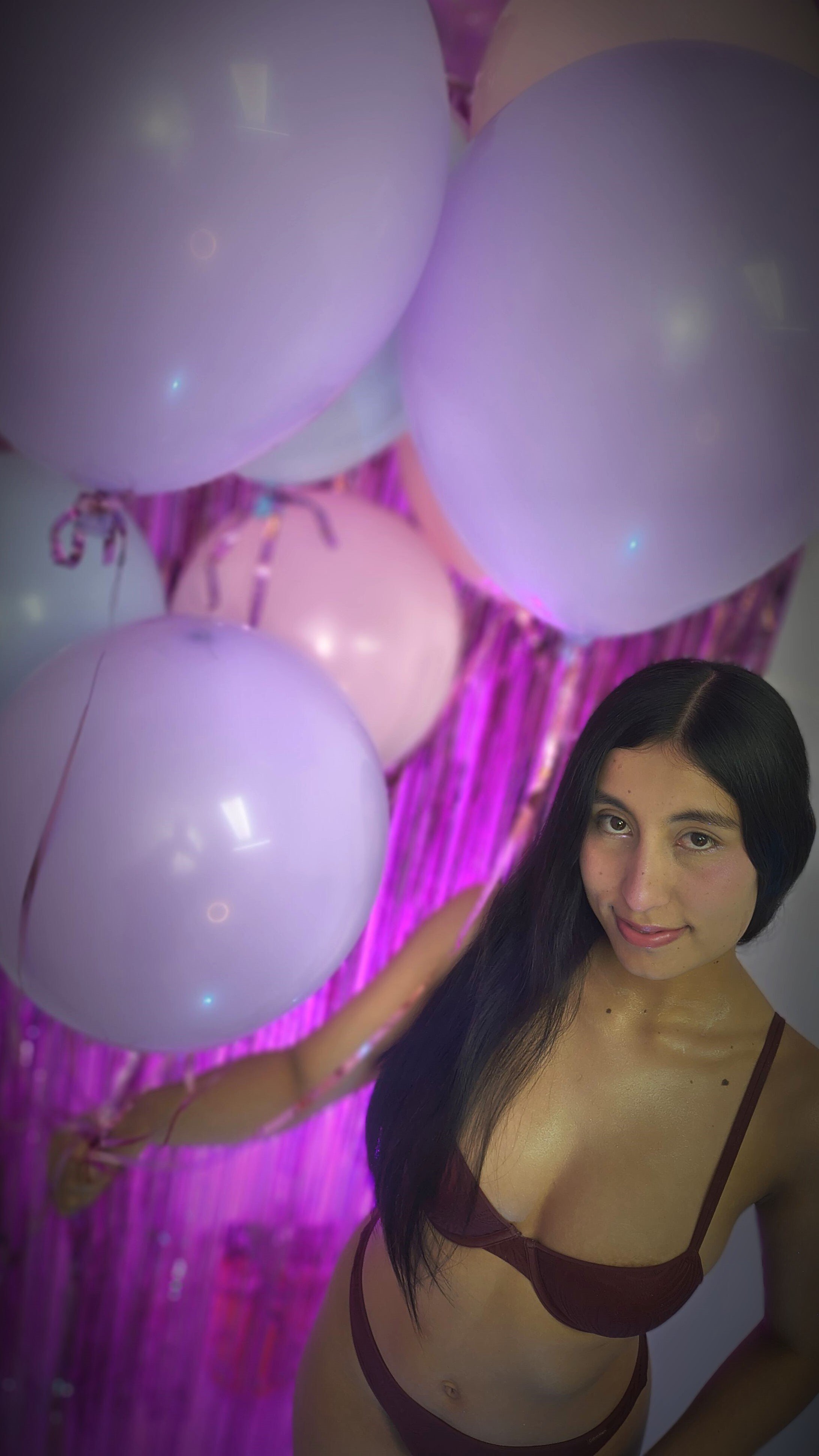 EllieBella photo 19