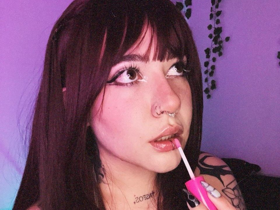 Goth_Velvet photo 1