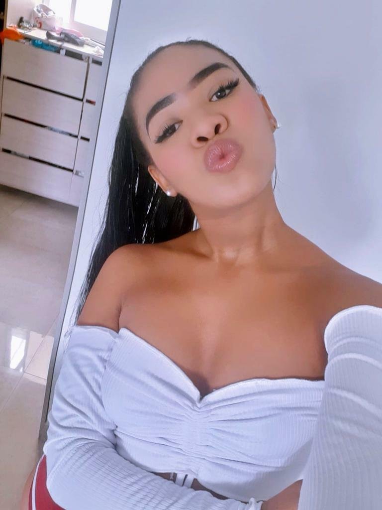 MayaBranson photo 87