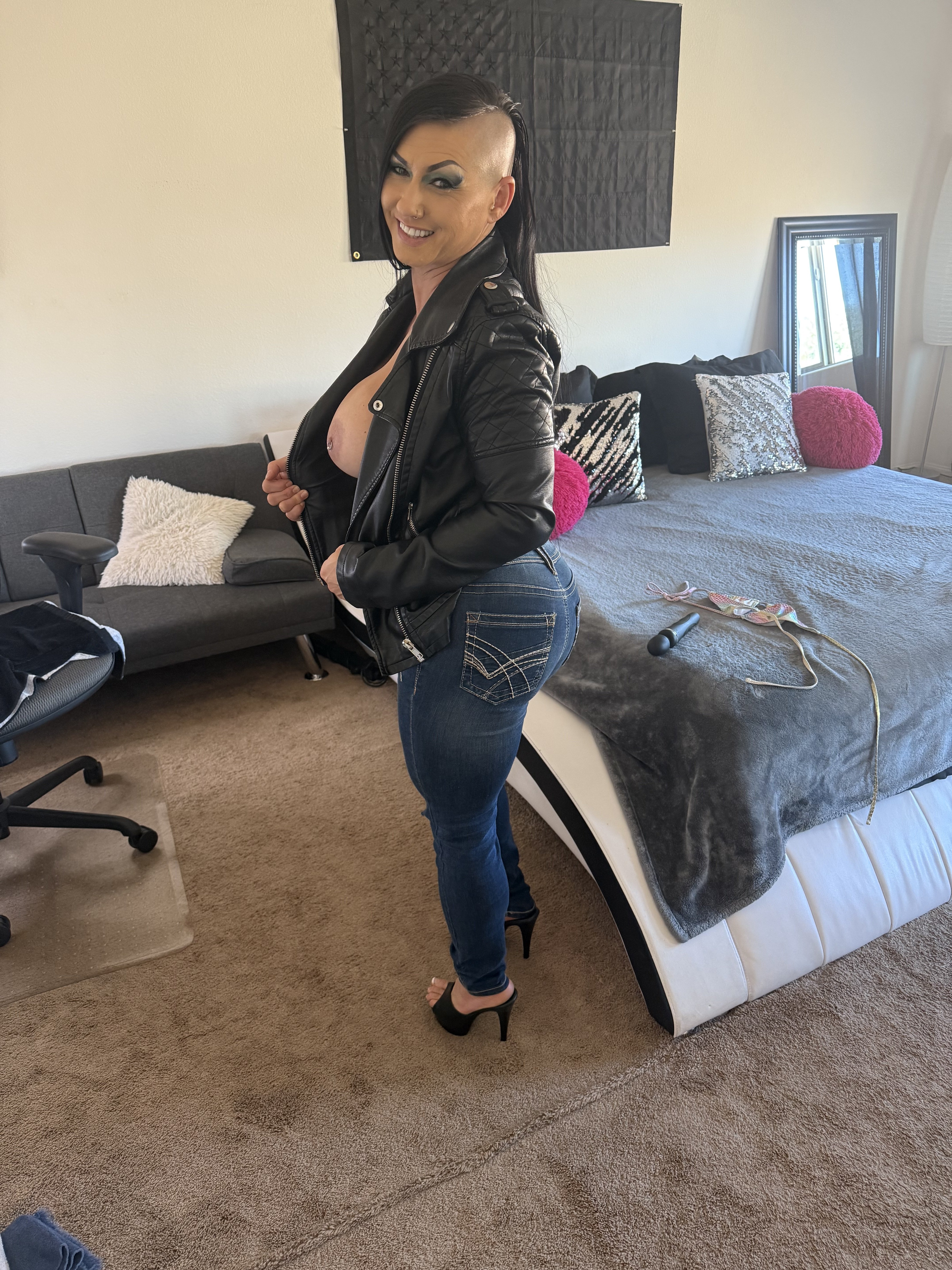 QueenKarma18 photo 6