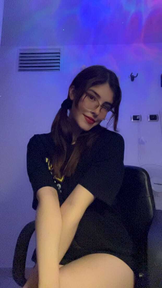 AmberPixiiee photo 14