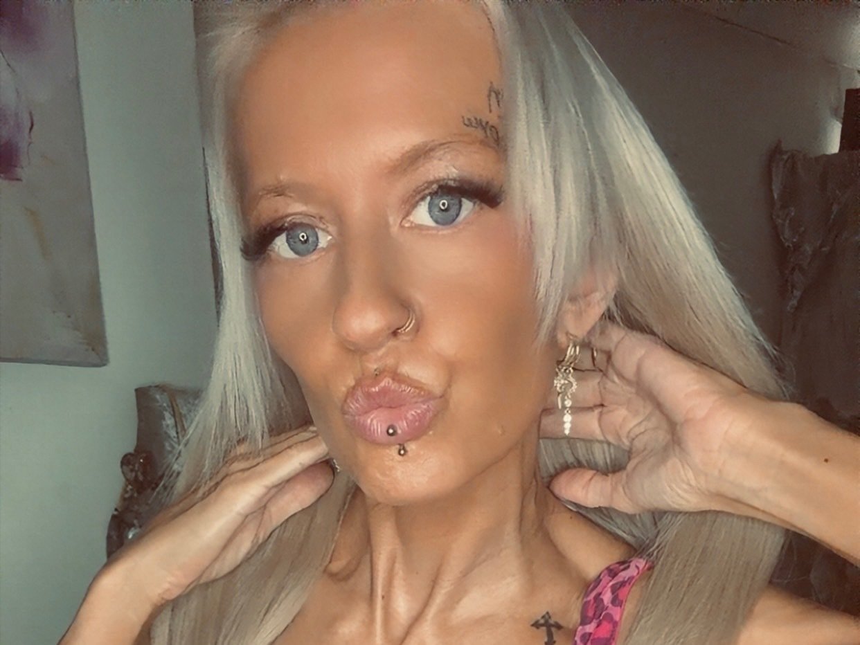BabeBeth40 photo 35