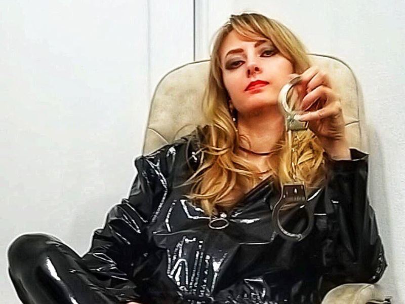 NikkiMistress photo 6