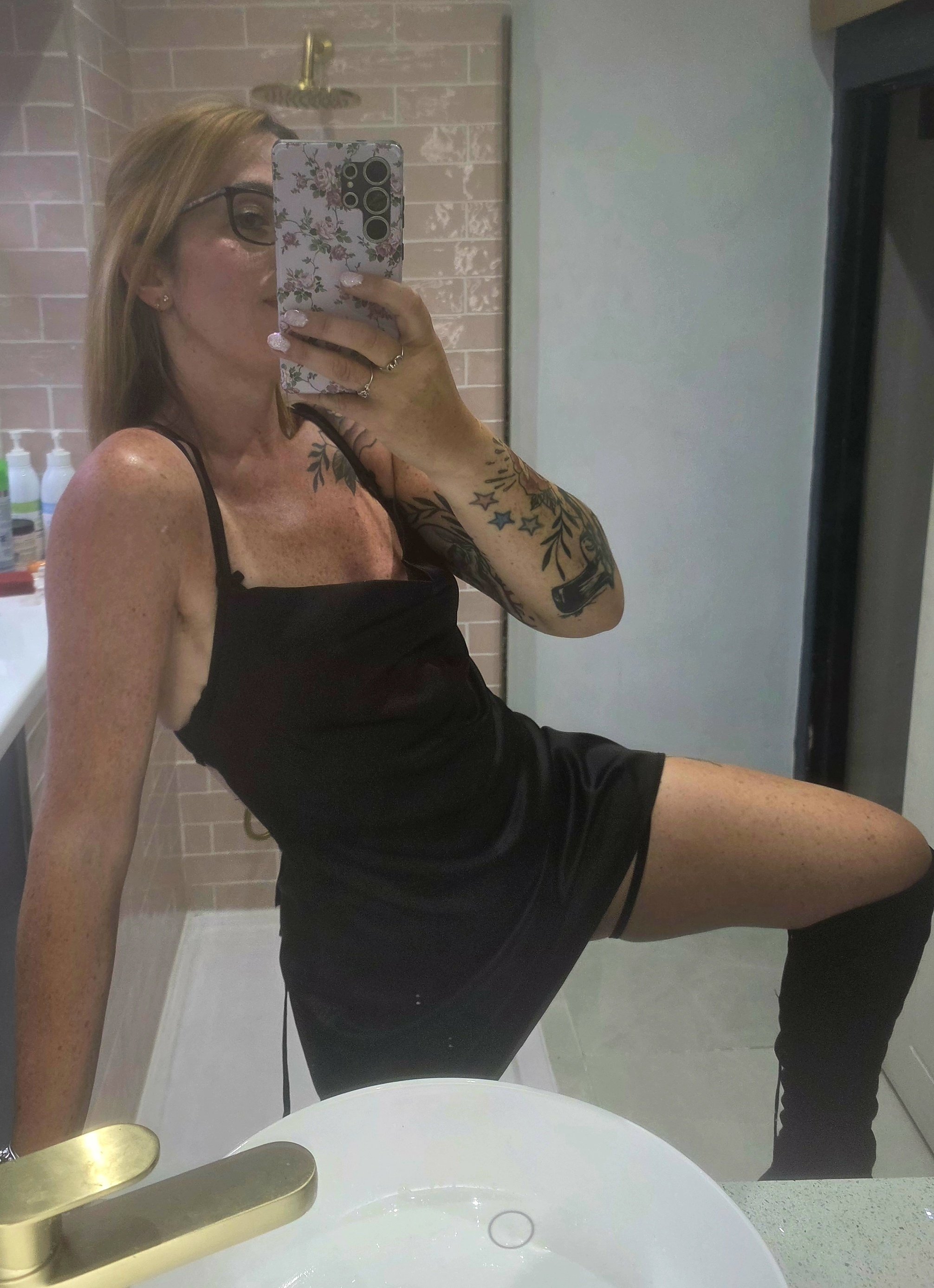 Honeybum88 photo 22