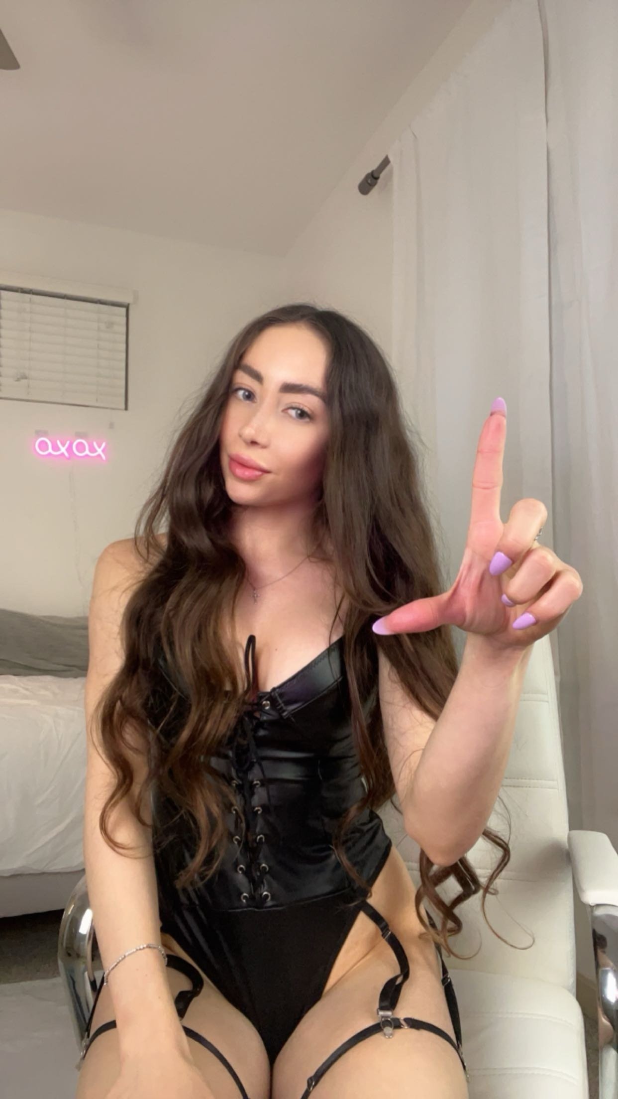 QueenChloeXO photo 72