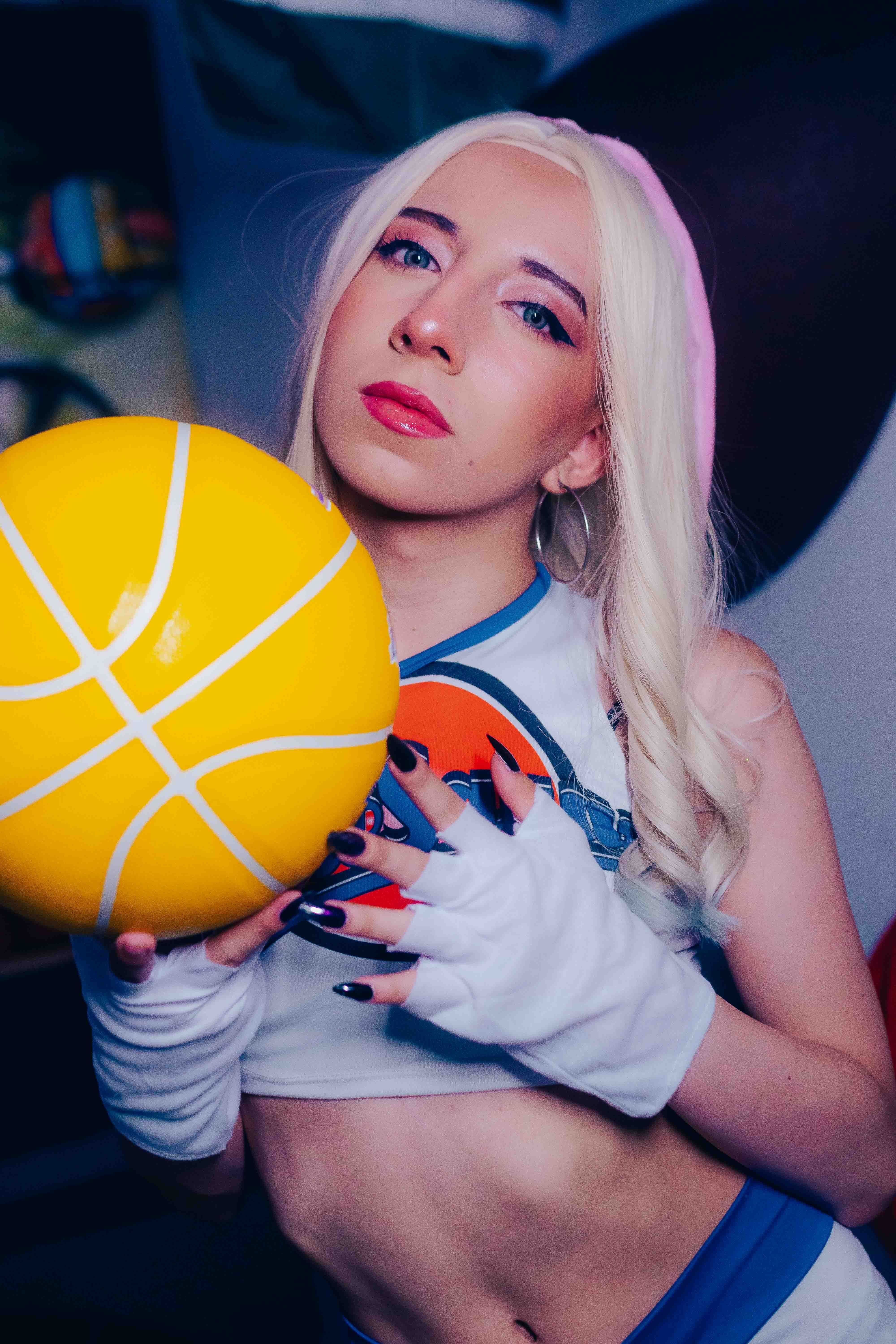 MIAADOLYN photo 25