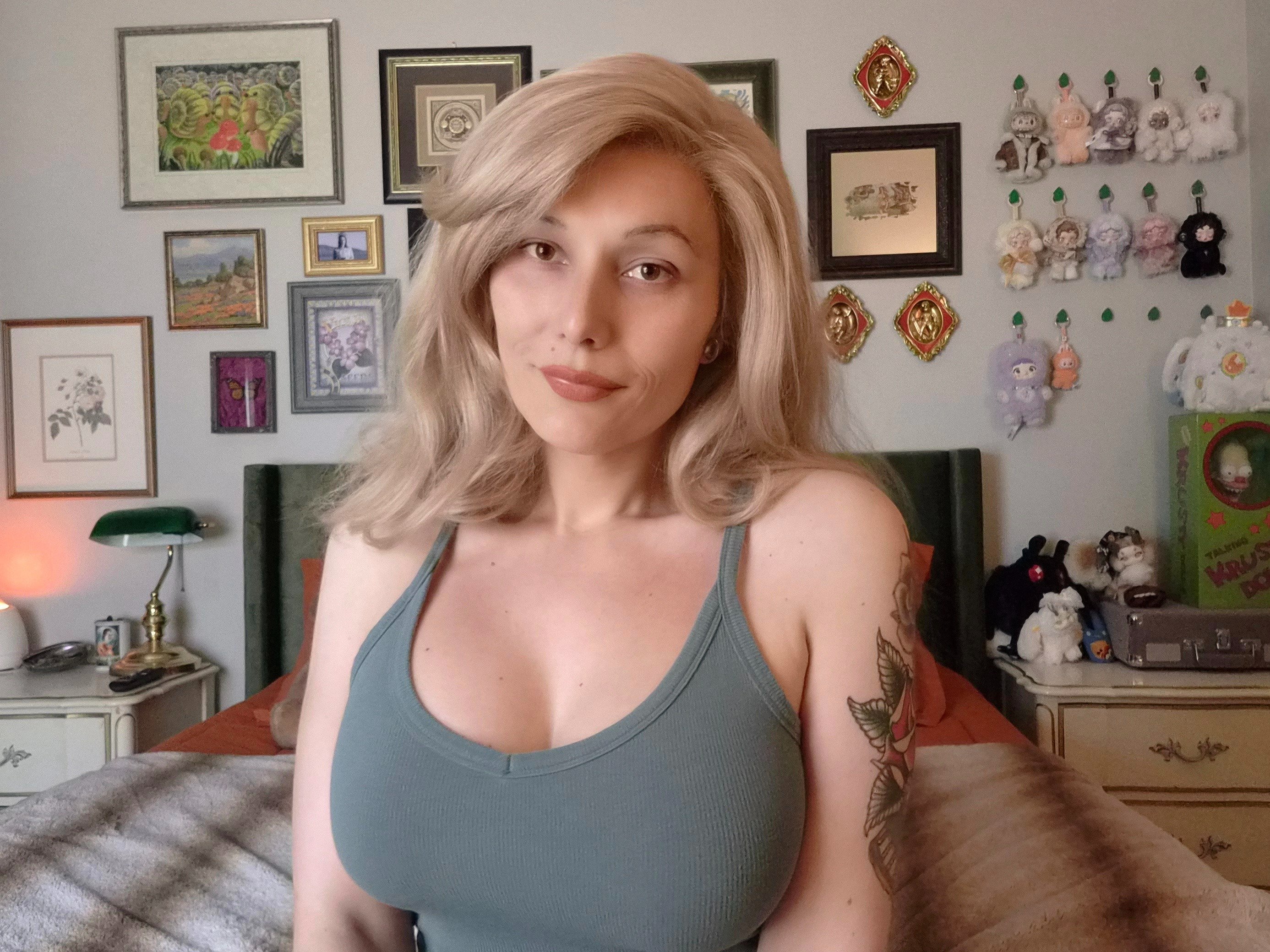 SailorViolet photo 1