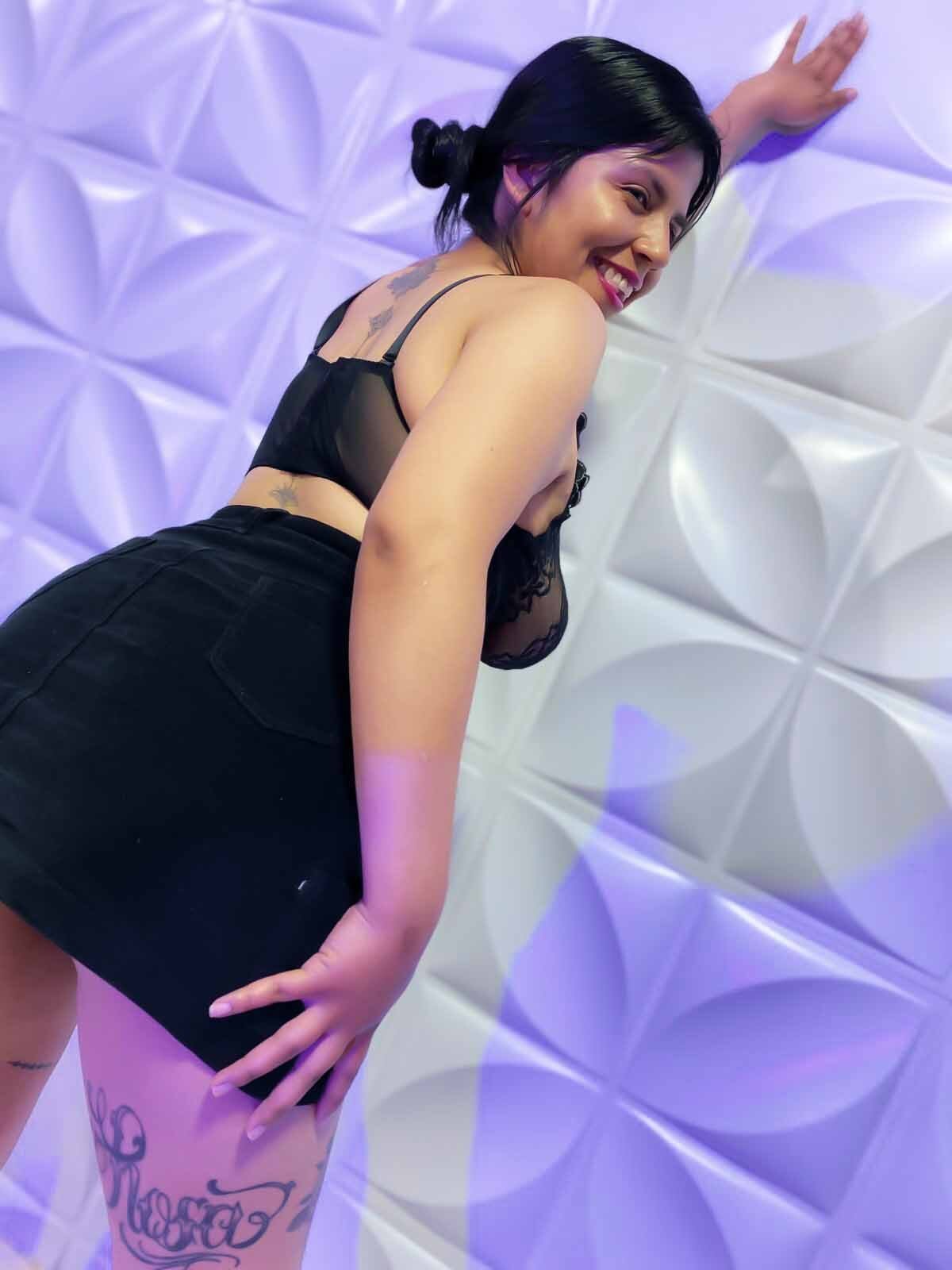 CataleyaLars photo 11