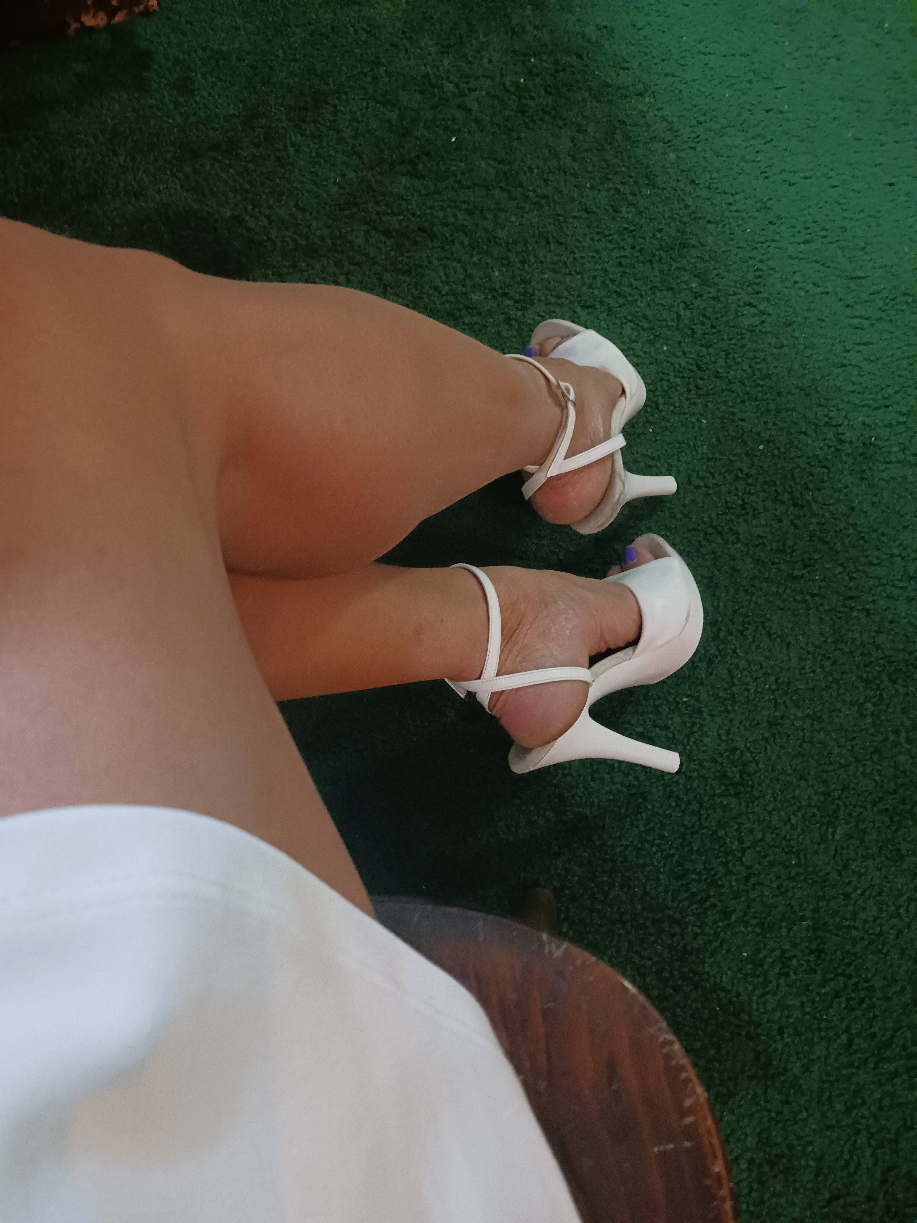 FoxxxyFeet69 photo 13