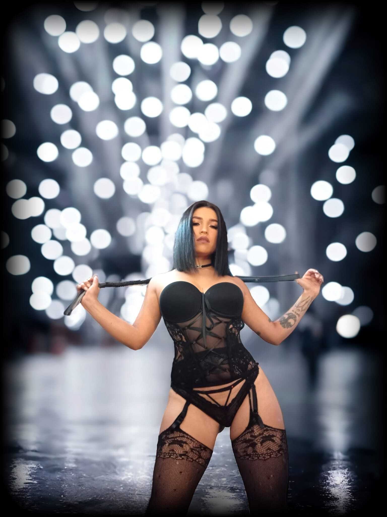 whitetemptation photo 2