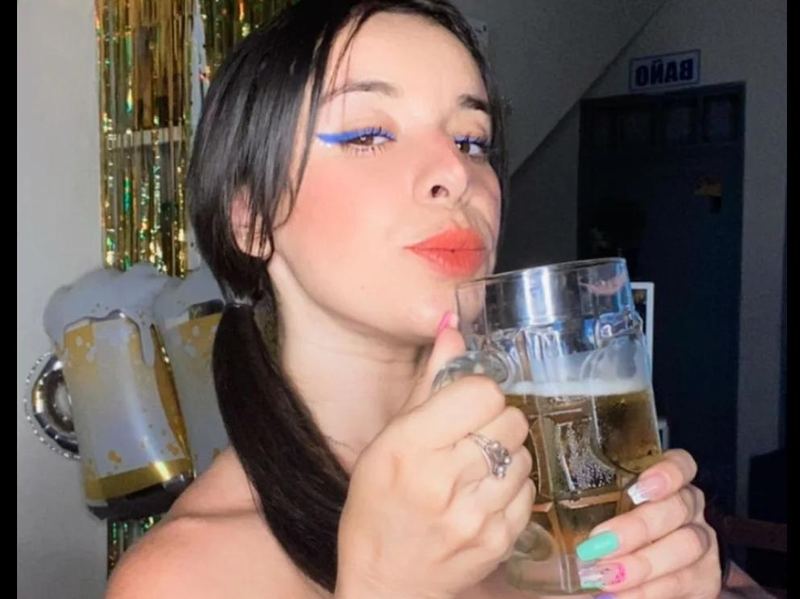 LAURAWILSONHot photo 9