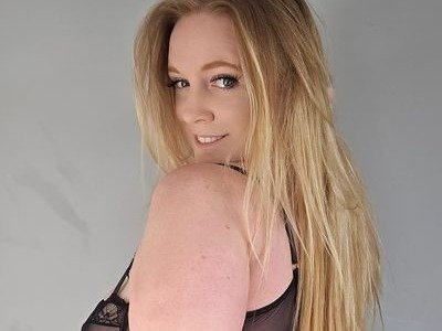 Julie_Bliss photo 3