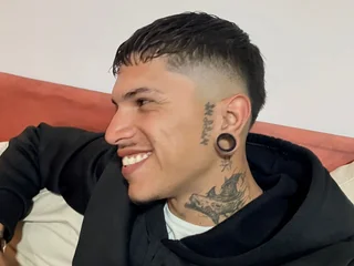 Valentino_knox