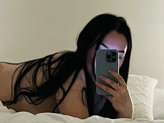 unhingedmikayla