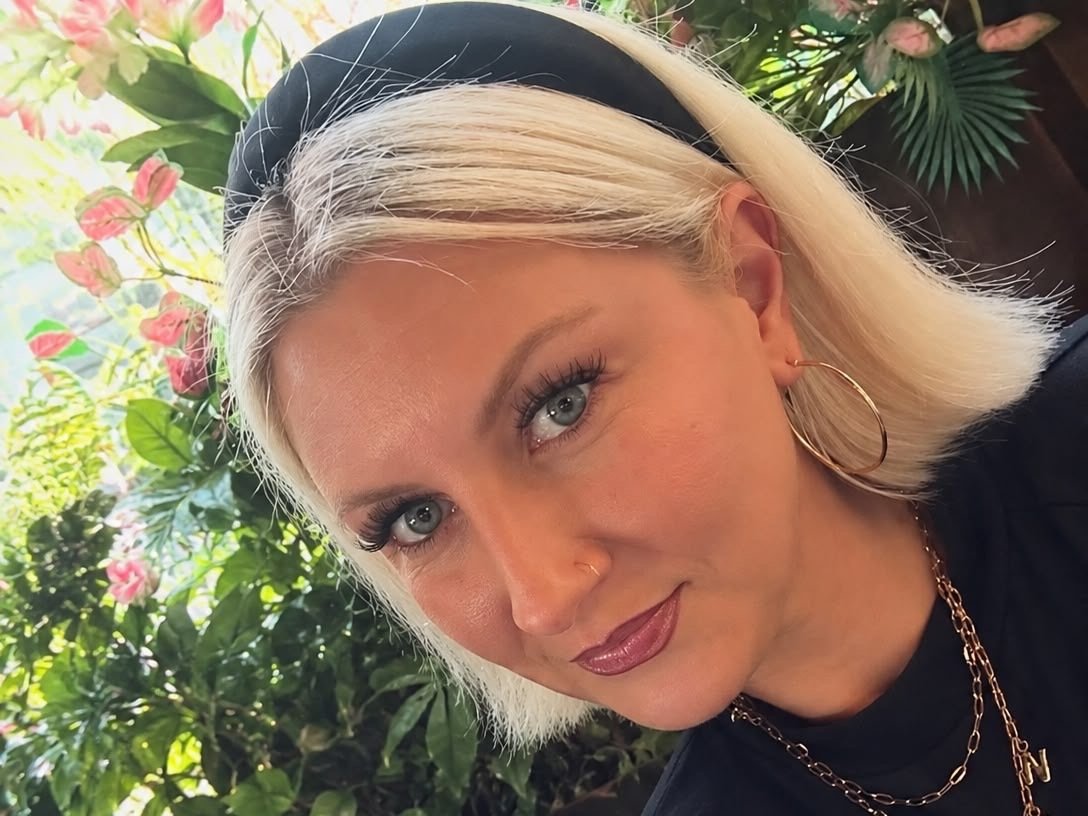 BlondeBabyuk photo 1