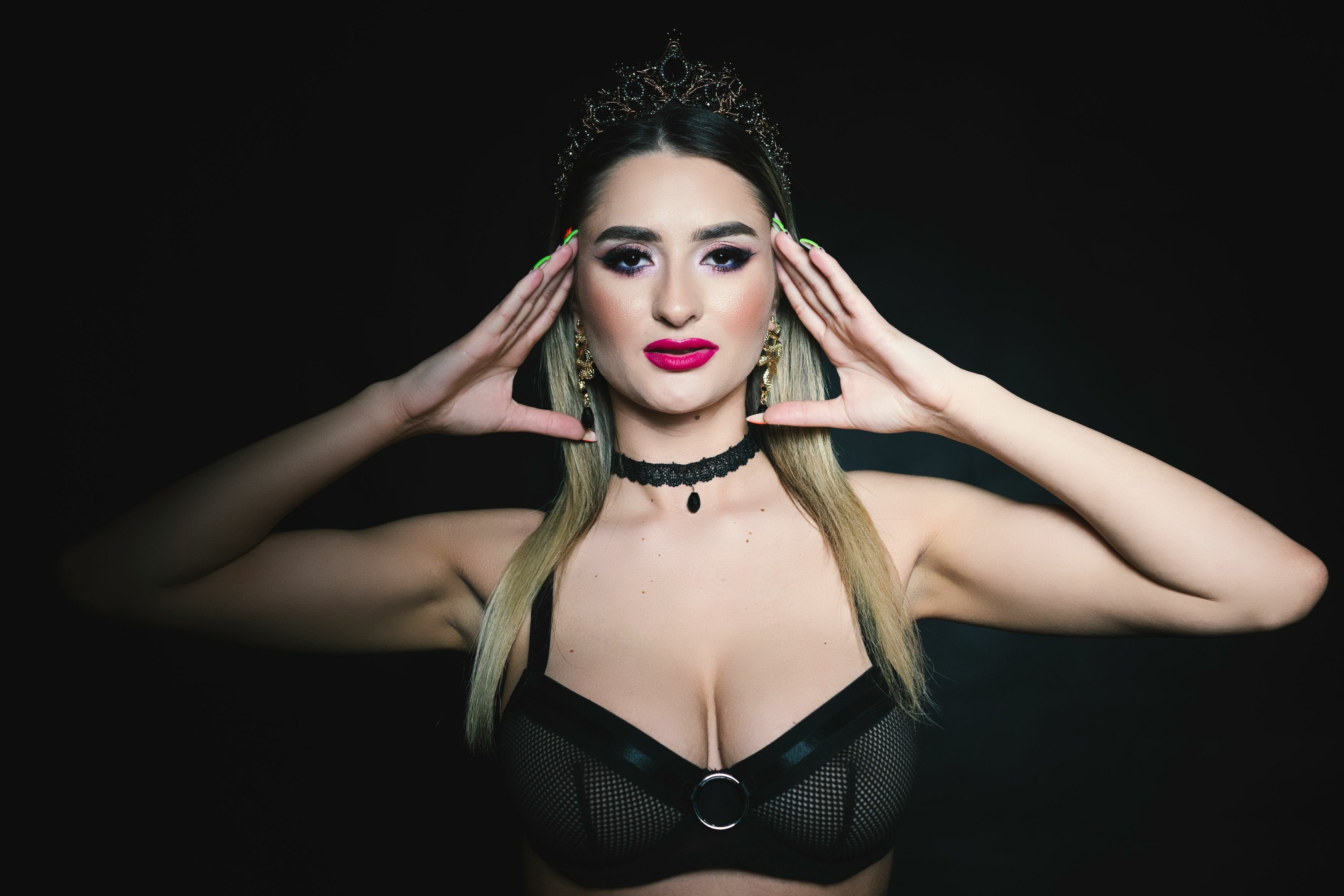 LoraDevine photo 103