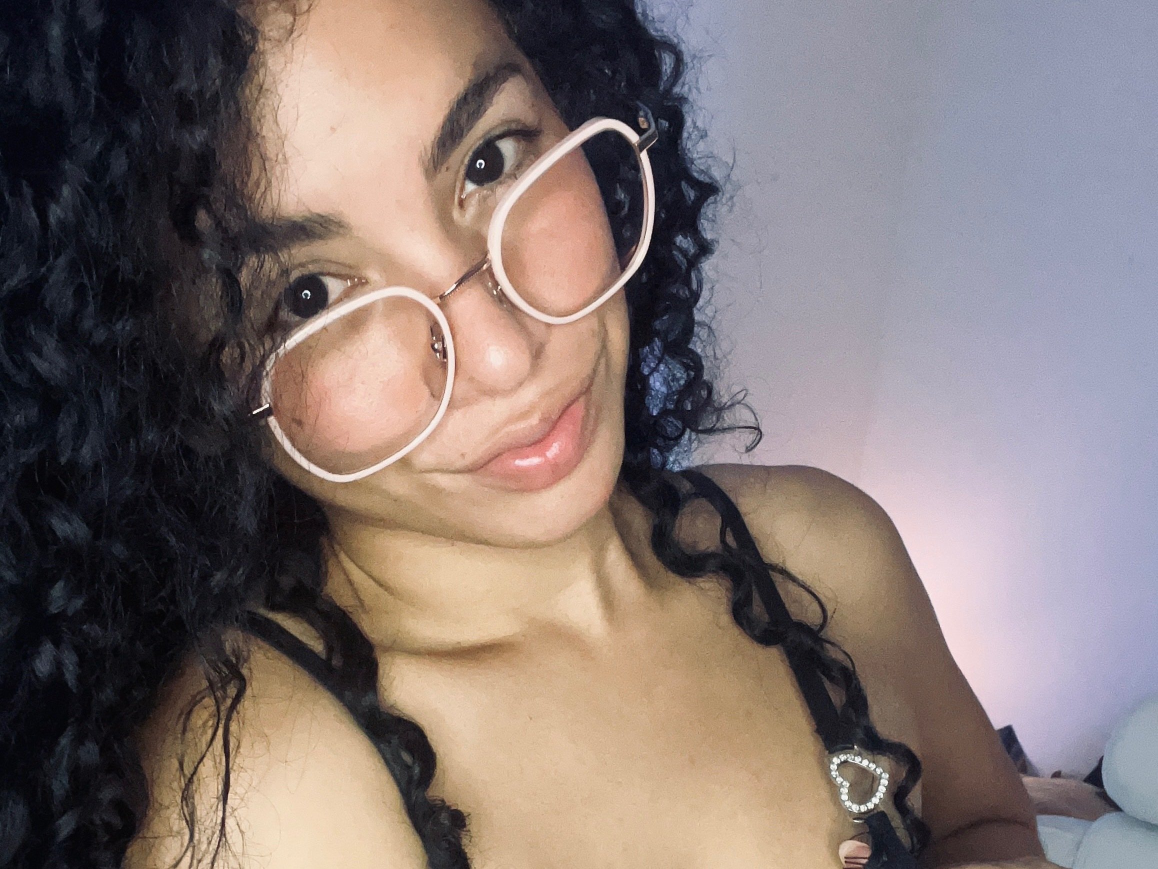 Isabella_lov19 photo 1