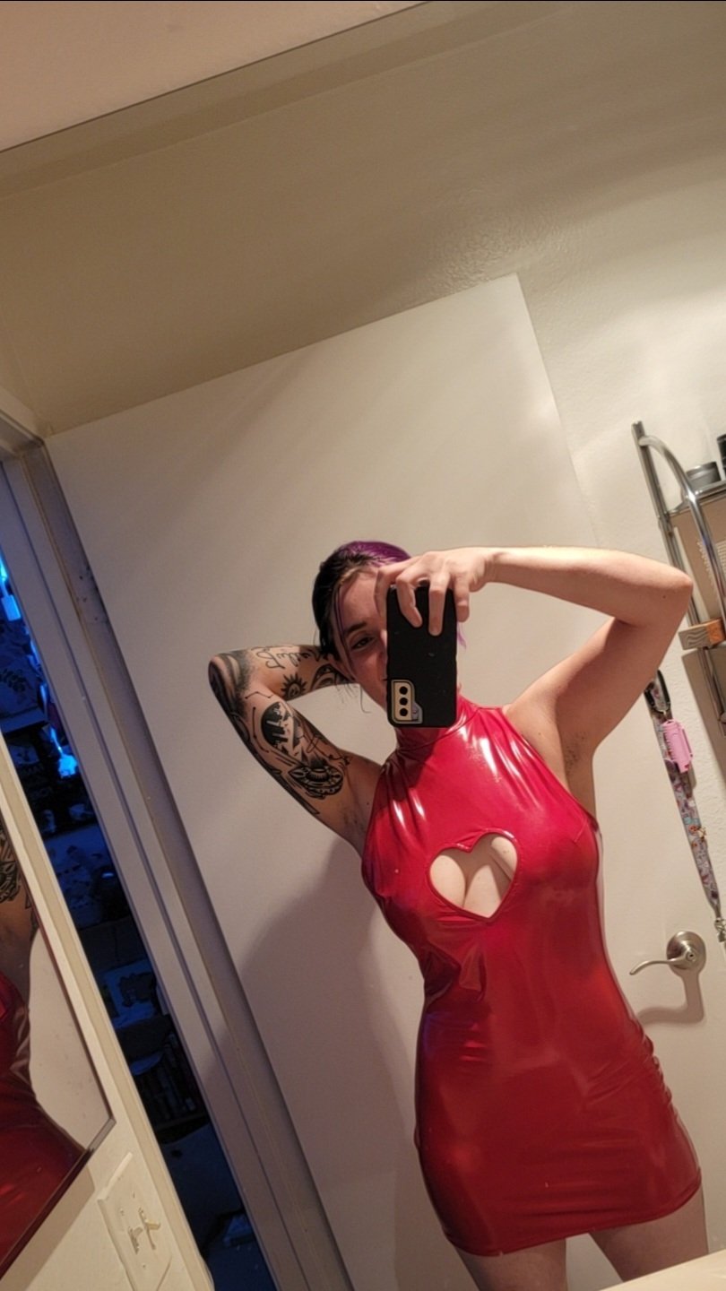 Brandi_Blade photo 2