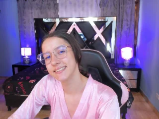 Linda4Petite