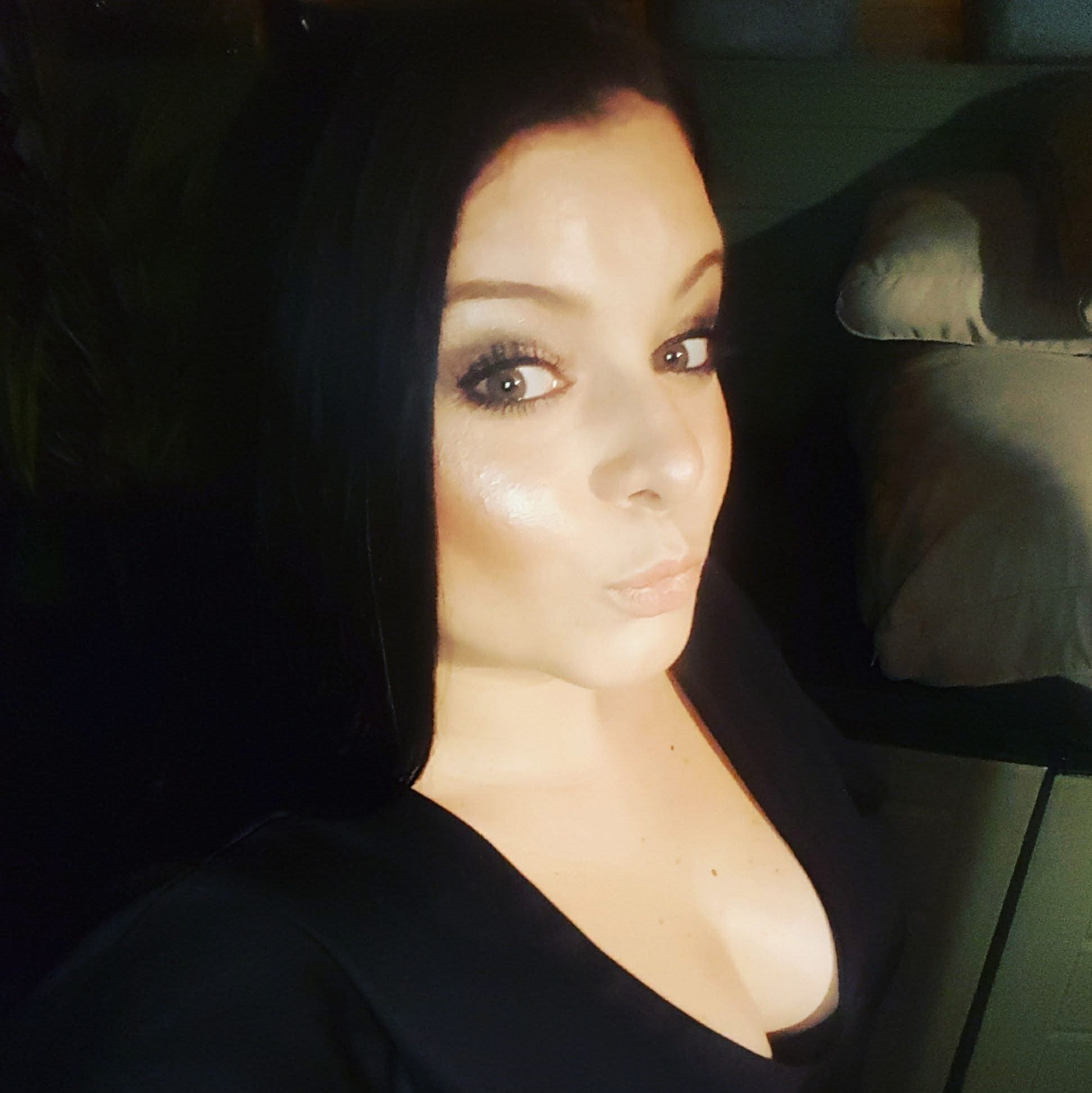 NaughtyWifeUK photo 5
