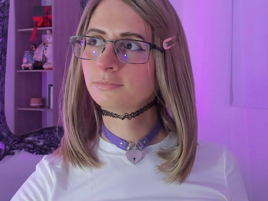 EVELYNNN18 photo 44