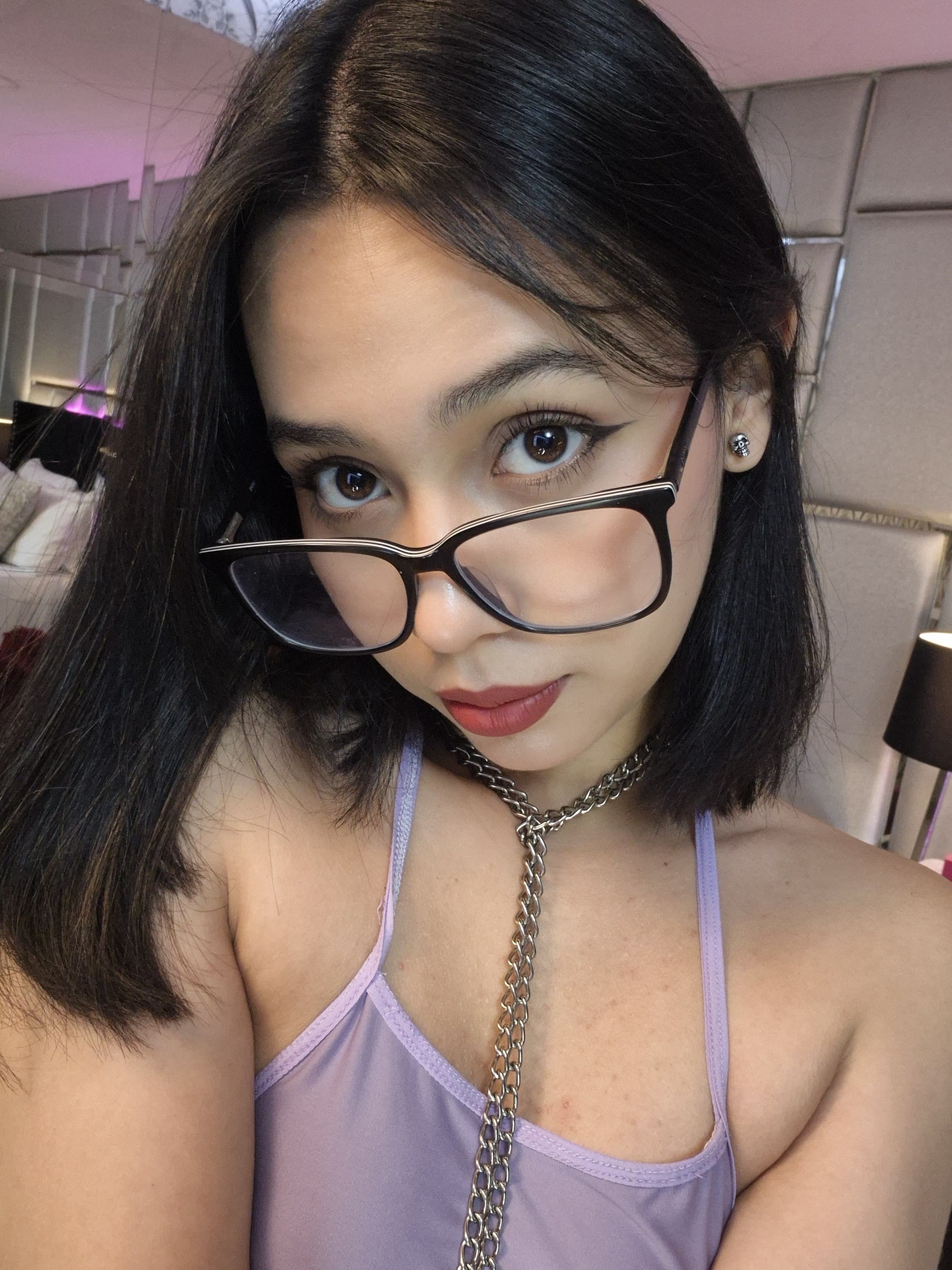EmilyBlack69 photo 18
