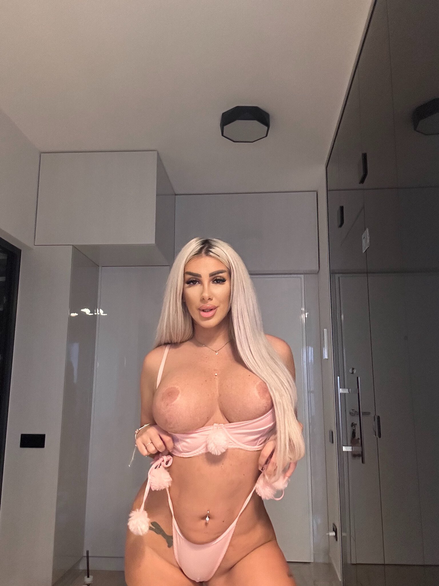 TanyaMonroe photo 198