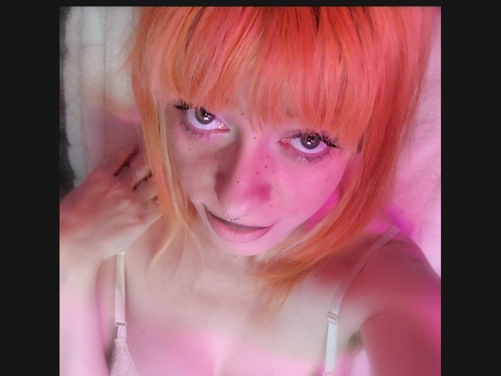 MissThedaFoXXX photo 1