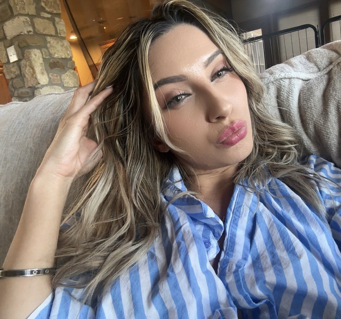 FlirtQueenX69 photo 1