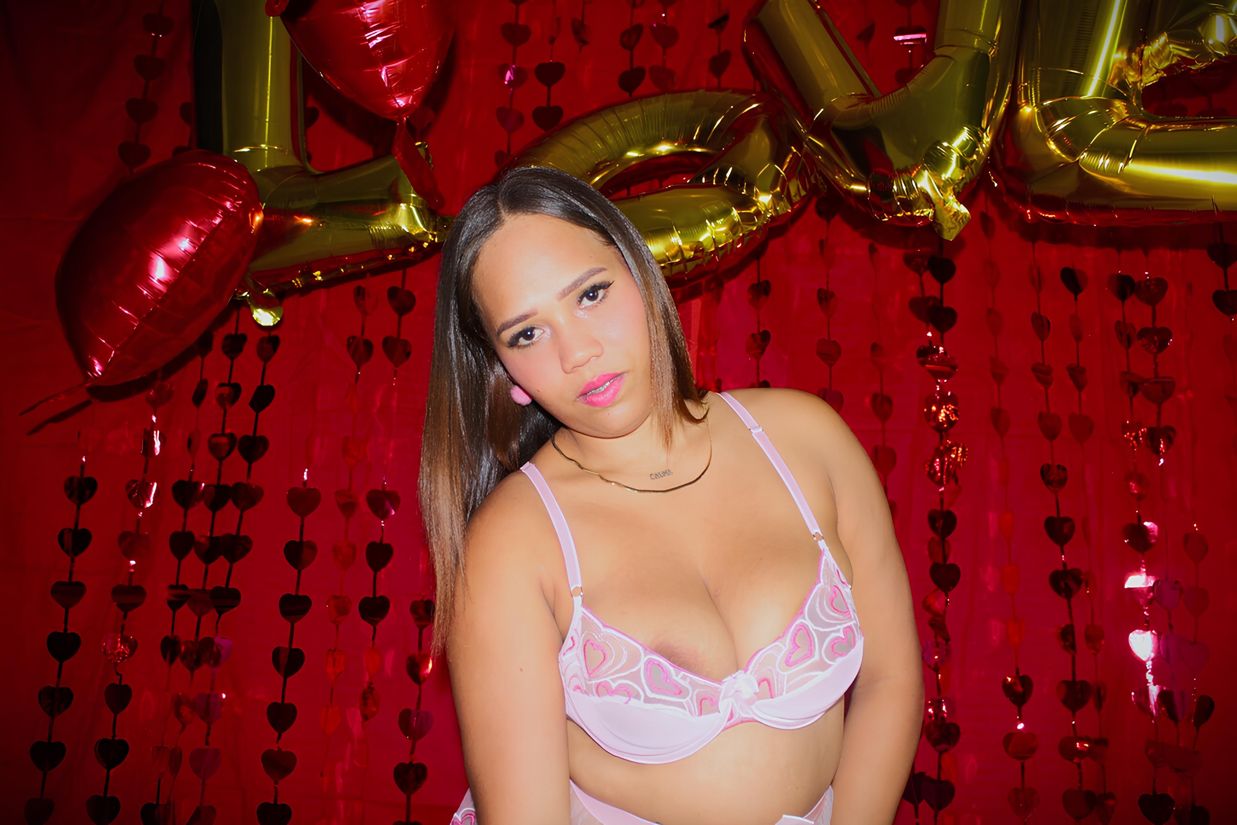 BustyGlow121 photo 92