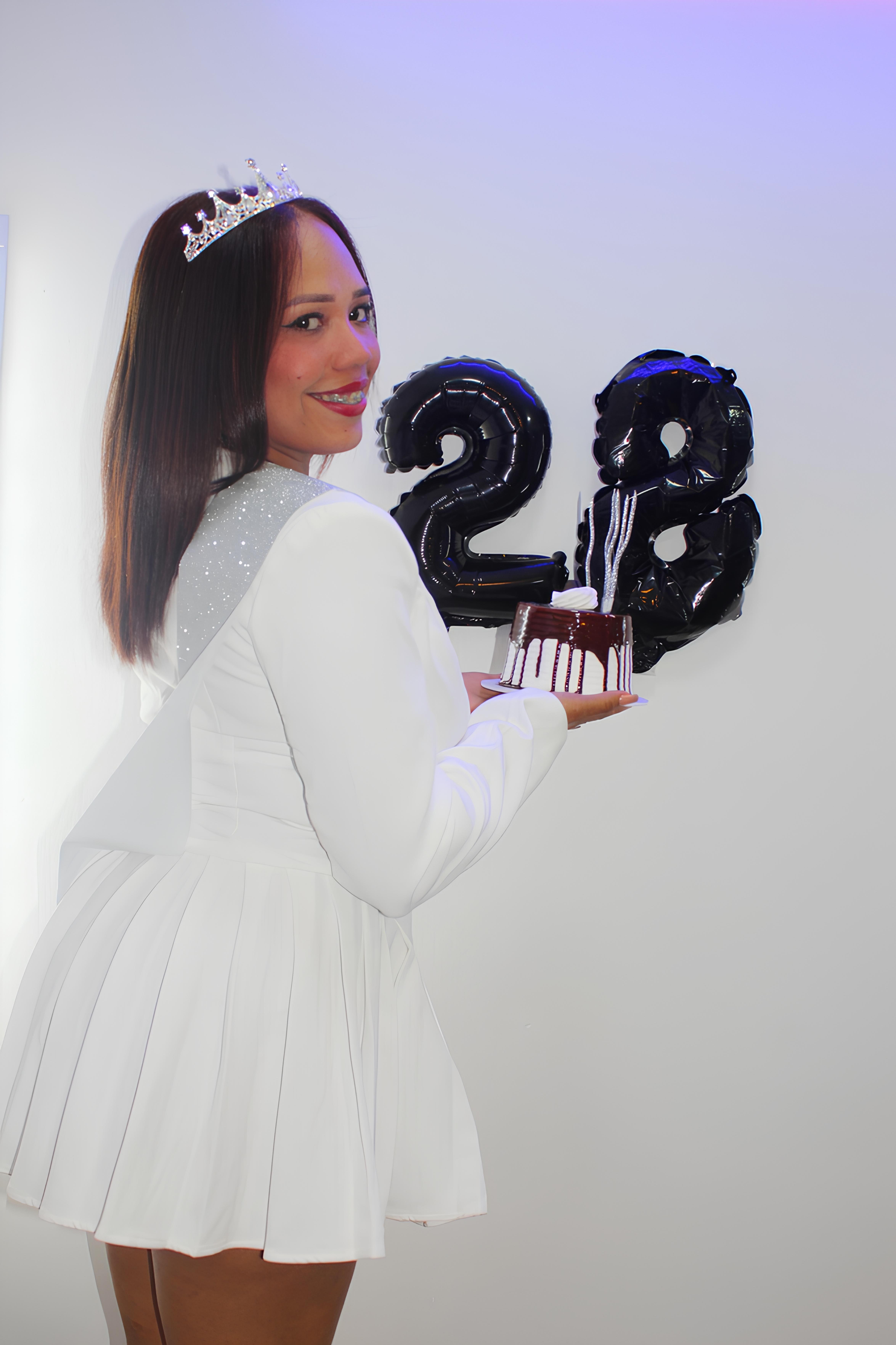 BustyGlow121 photo 230