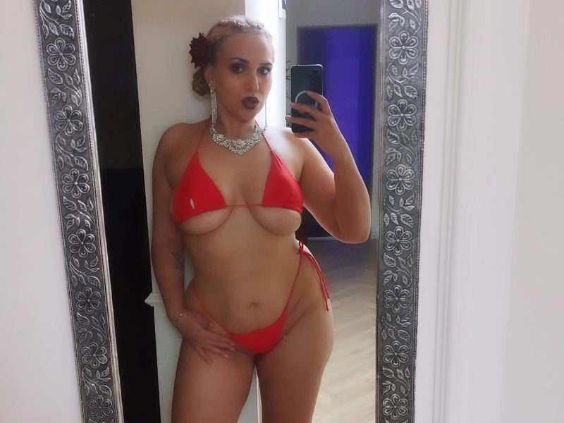LaylaBlake photo 76