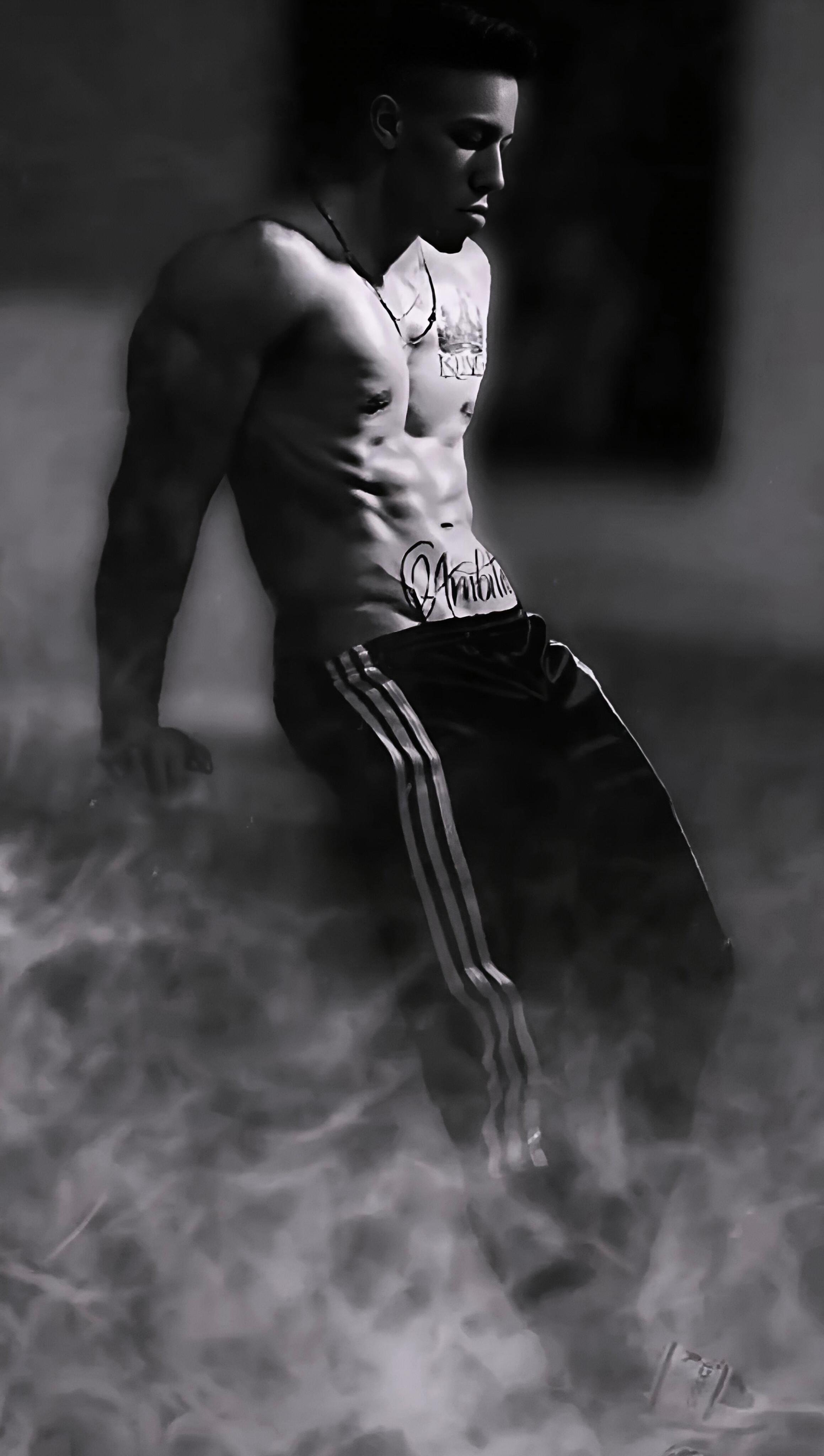 angelo_varek photo 14