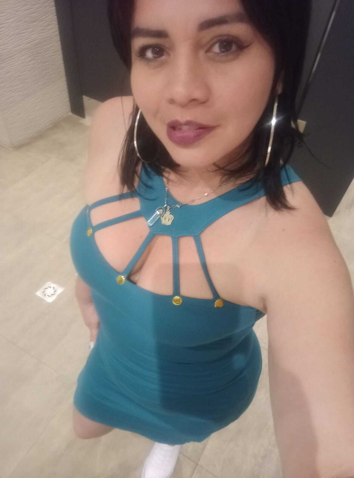 EricaBrookss photo 1