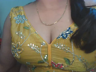 Shivani_bhabhi_sexy