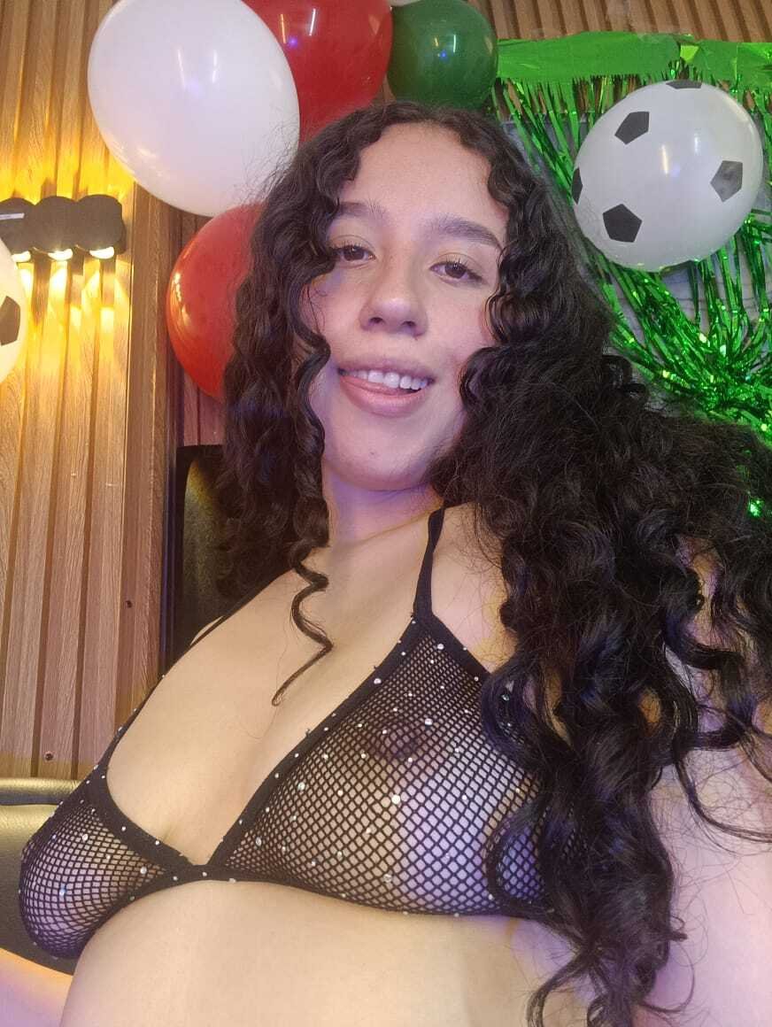 ZafiraCass photo 100