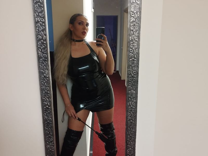 LaylaBlake photo 171