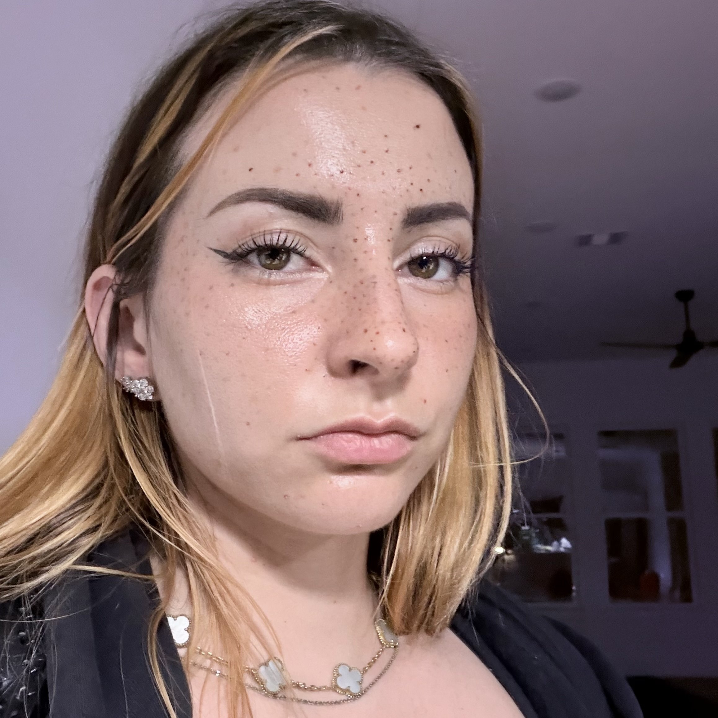 AshleyBankx photo 3