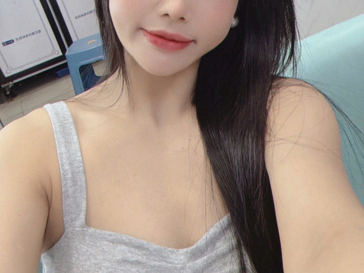 StrawberryLovee photo 1